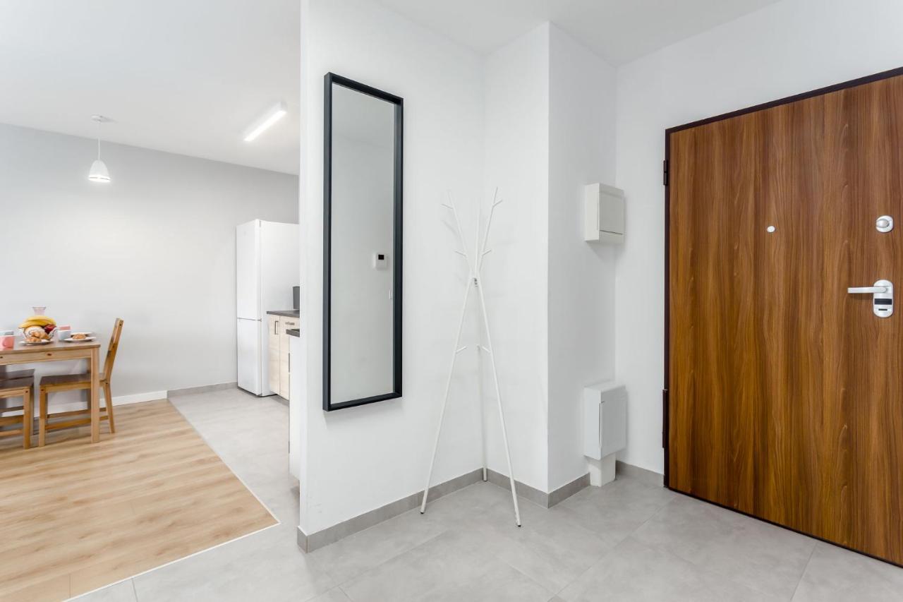 Chill Apartments Marywilska Varşovia Exterior foto