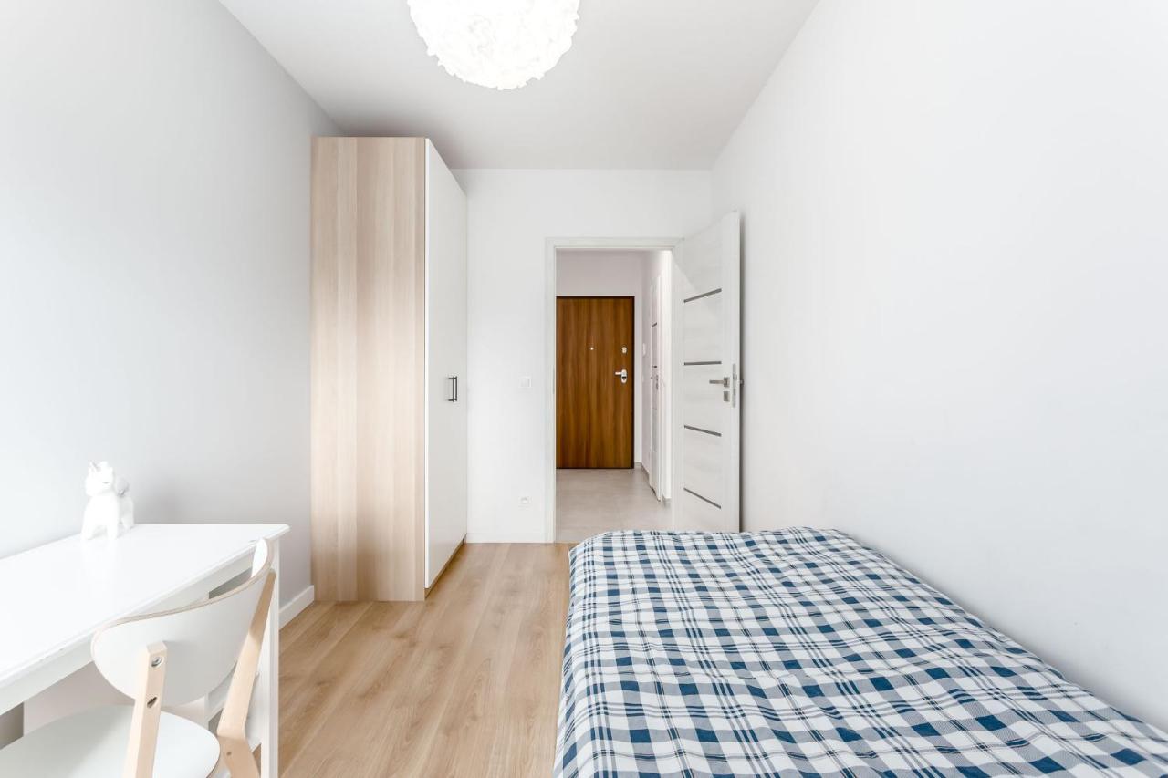 Chill Apartments Marywilska Varşovia Exterior foto