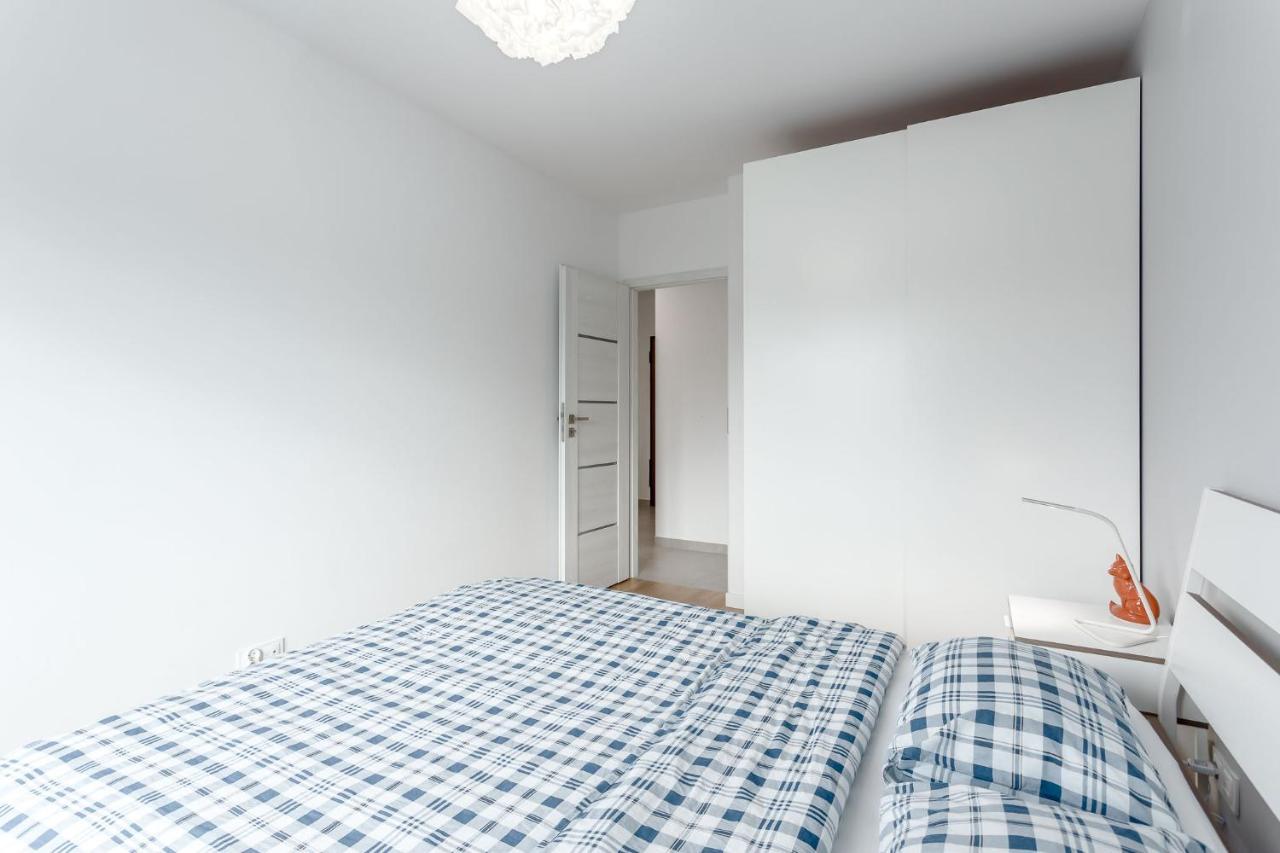 Chill Apartments Marywilska Varşovia Exterior foto